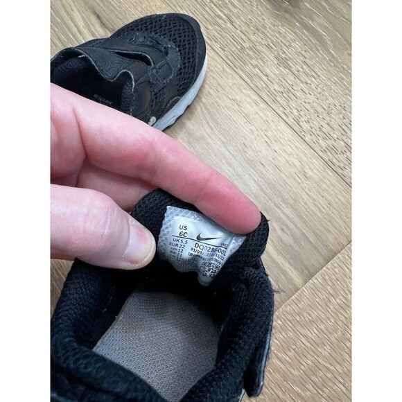 Nike AirMax Athletic Shoes Black size 6c Toddler - Picture 6 of 6